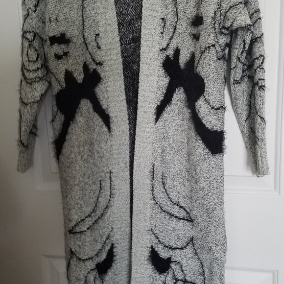 Unique, completely unusual cardigan. (NWOT) - Picture 5 of 12